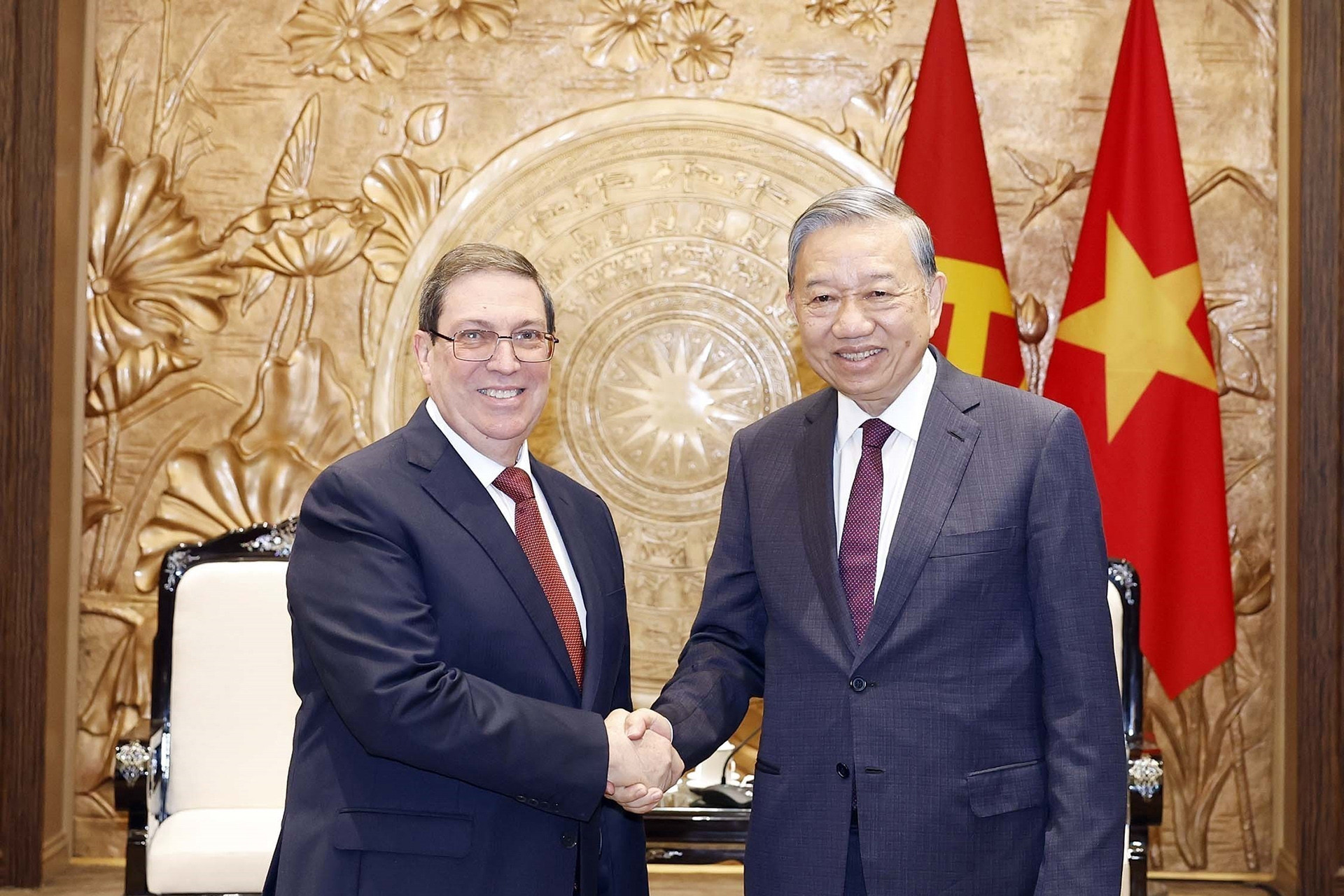 Tổng Bí thư Tô Lâm, Thủ tướng Phạm Minh Chính tiếp Bộ trưởng Ngoại giao Cuba