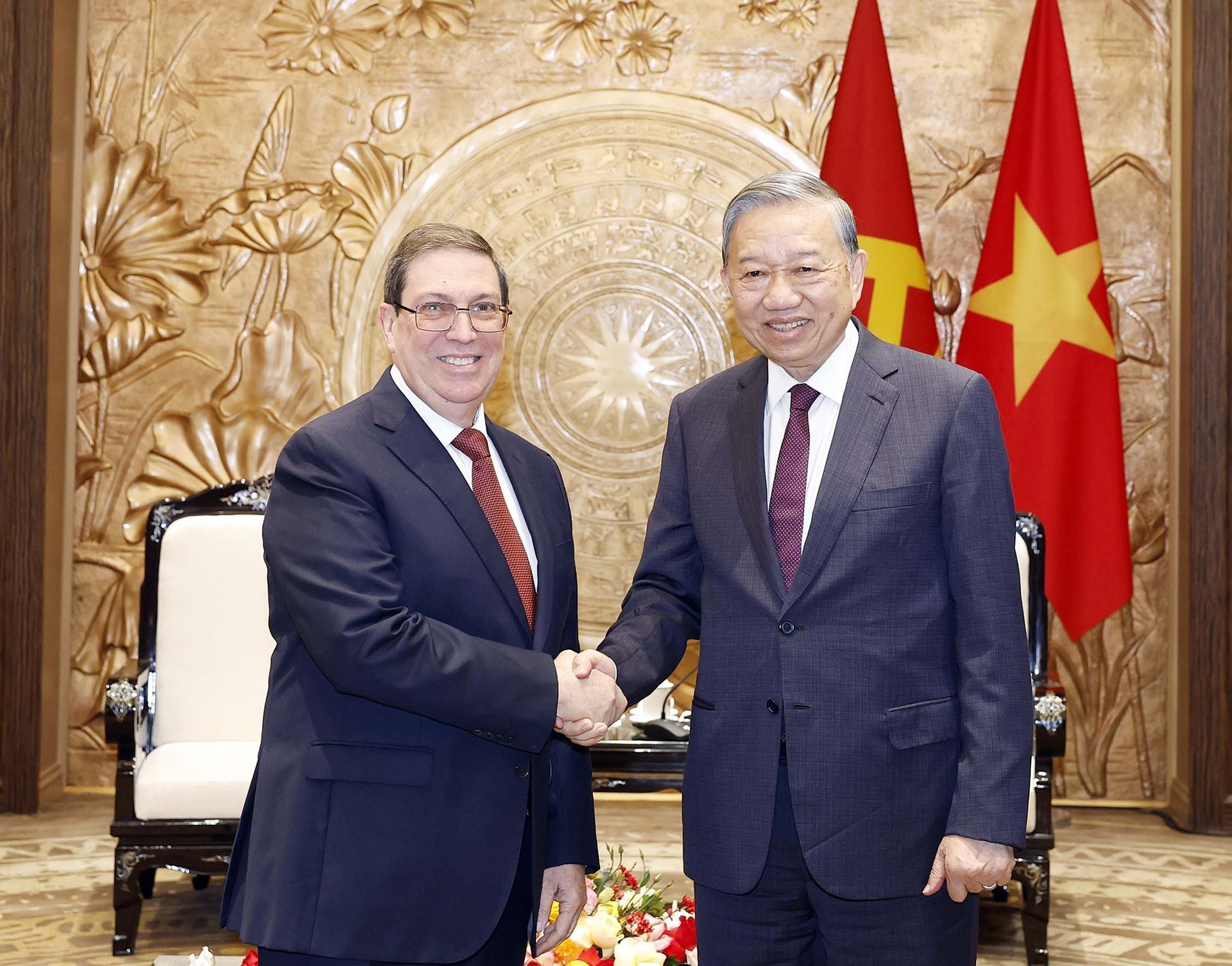 vnapotaltongbithutolamtiepdacphaiviendangnhanuoccubauyvienbochinhtribotruongngoaigiaocuba8568792 177003626407119913035.jpg