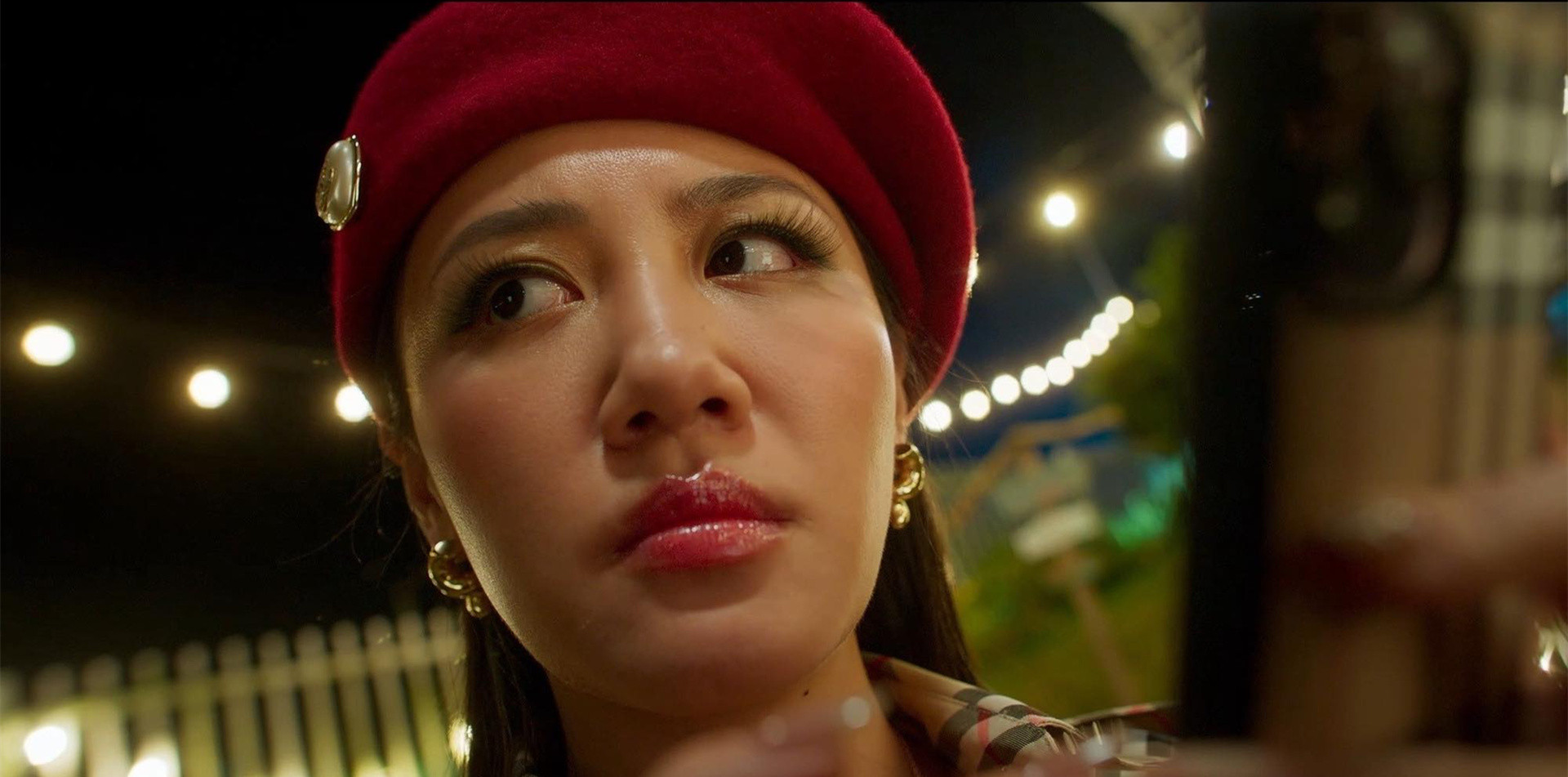 Văn Mai Hương - điểm sáng lớn nhất trong cơn ồn ào của 'Thỏ ơi!'