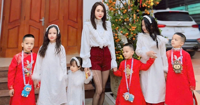 9X sinh liền 6 con ở Nghệ An kể chuyện "dở khóc...