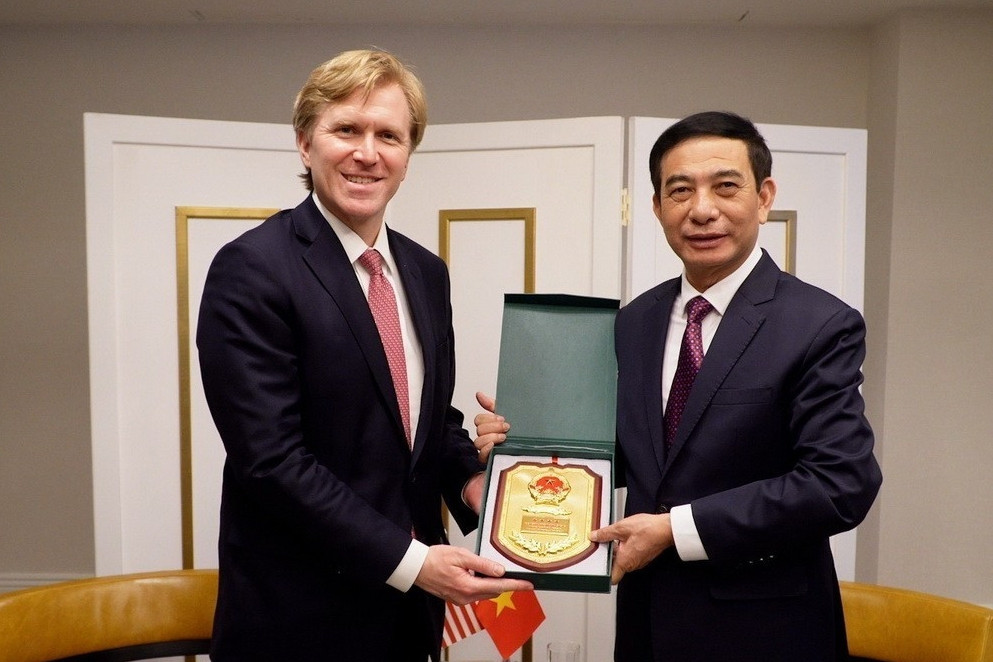 Đại tướng Phan Văn Giang tiếp Thứ trưởng thứ nhất Bộ Chiến tranh Mỹ