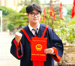 Quán quân Olympia Trần Bùi Bảo Khánh (1).jpg