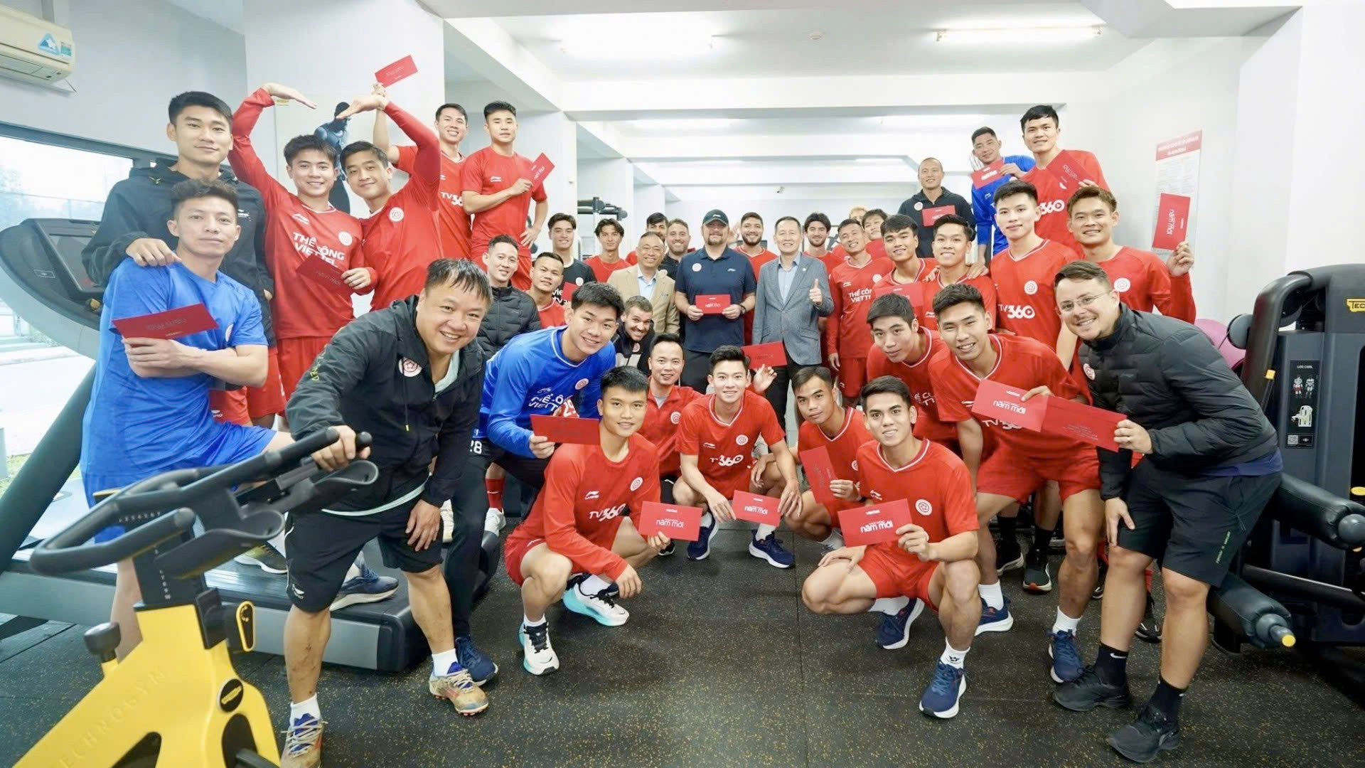 Các đội V-League nô nức hội quân sau Tết the cong viettel.jpg