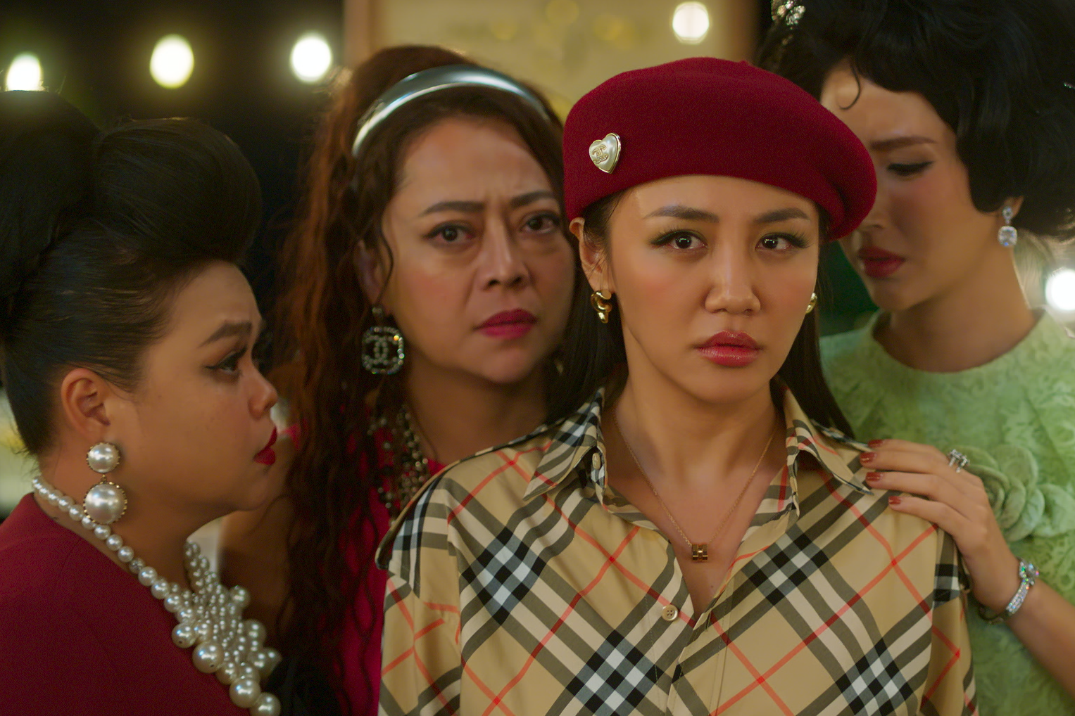 'Thỏ ơi!' của Trấn Thành và câu hỏi về giới hạn của điện ảnh đại chúng