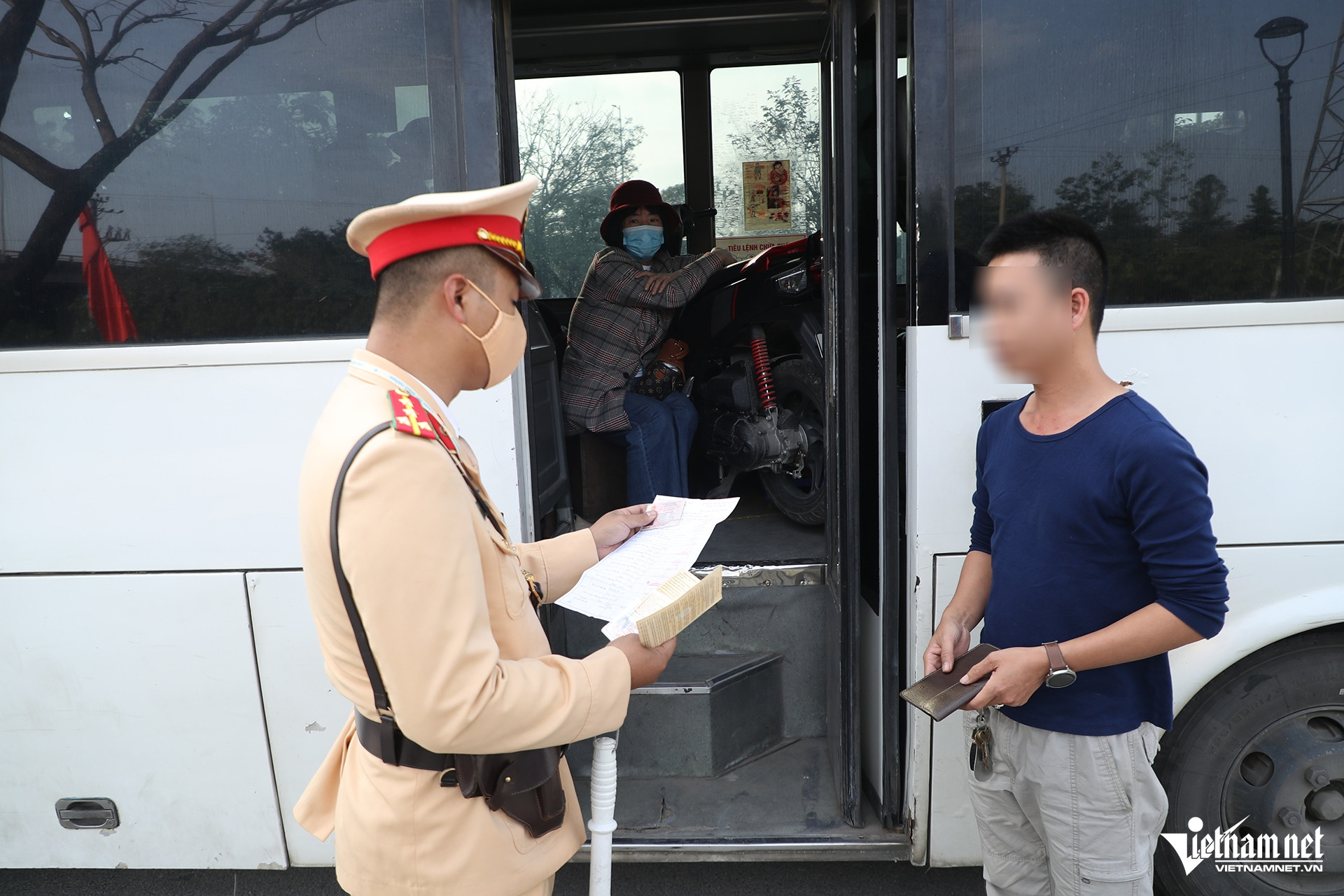 W-CSGT xu ly xe khach 1.JPG.jpg