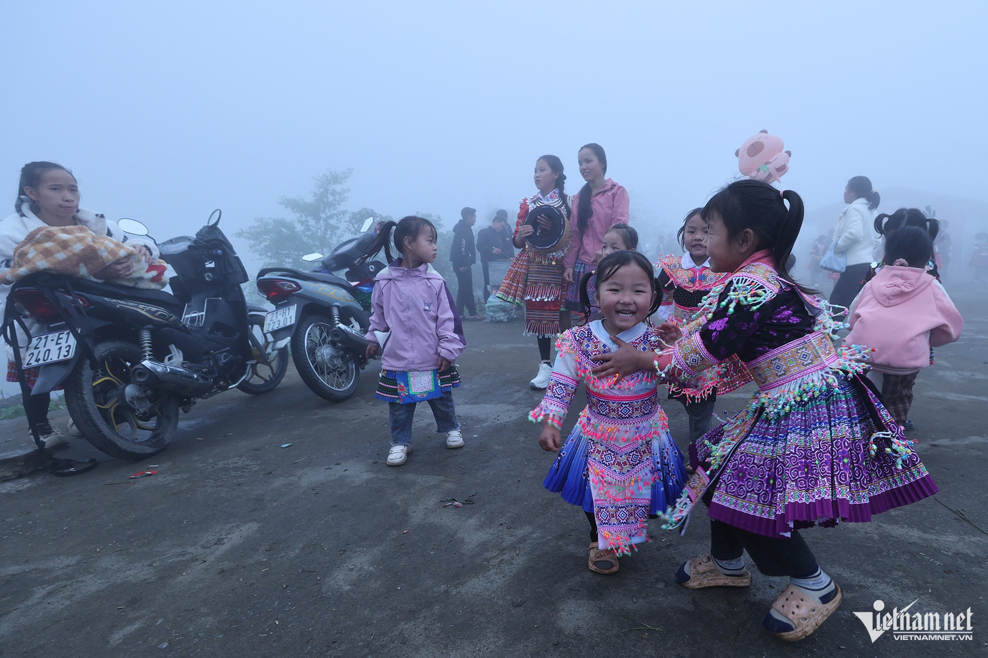 W-Hoi xuan Phinh Ho 7.jpg