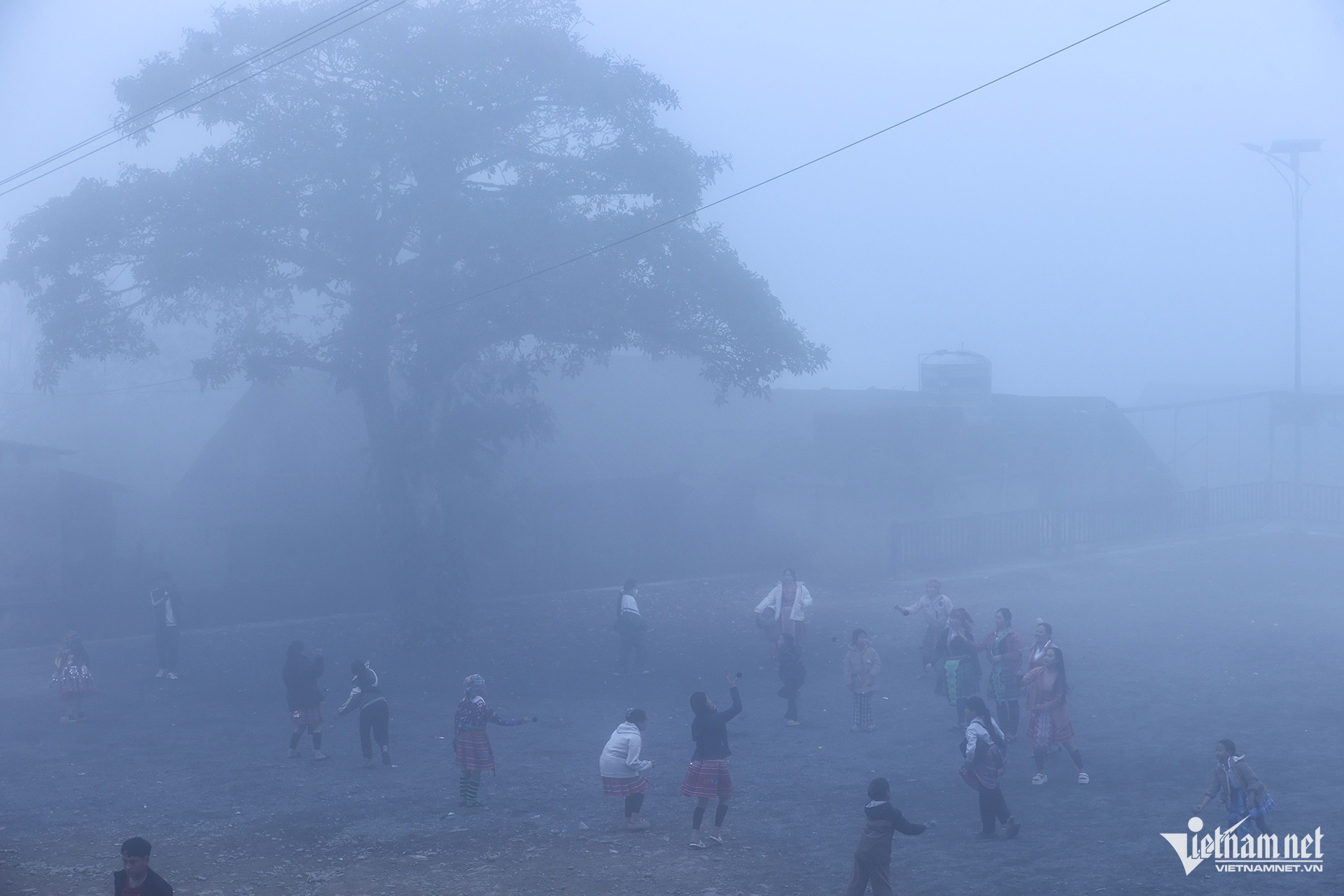 W-Hoi xuan Suoi Giang 1.jpg