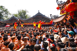 W-lễ hội pháo đồng kỵ_7.JPG.jpg