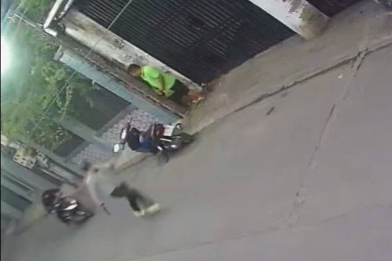 Danh tính kẻ tạt xăng châm lửa đốt người do mâu thuẫn tiền bạc