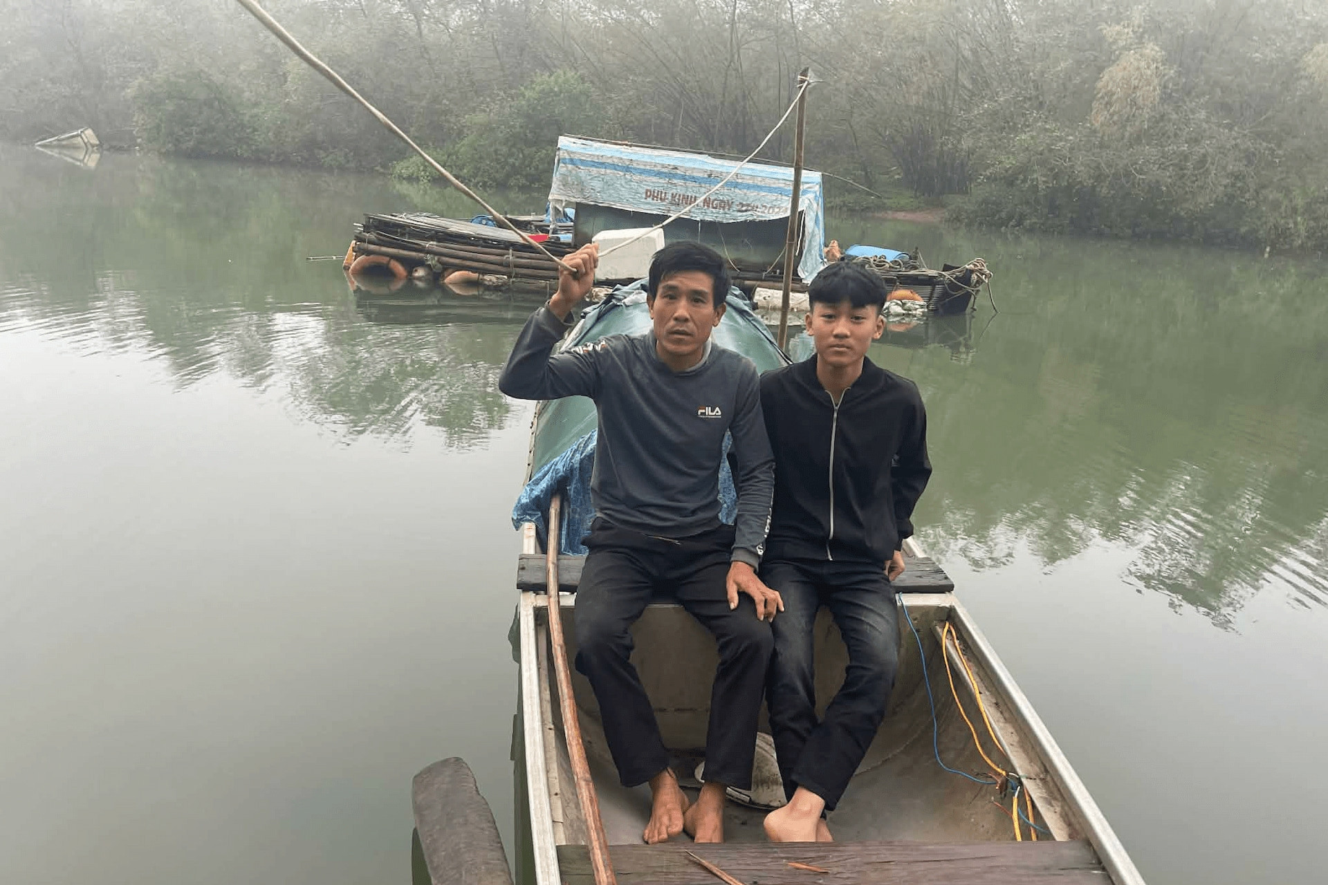 Cha con người đàn ông mắc ung thư kể phút cứu người vụ lật thuyền ngày Tết