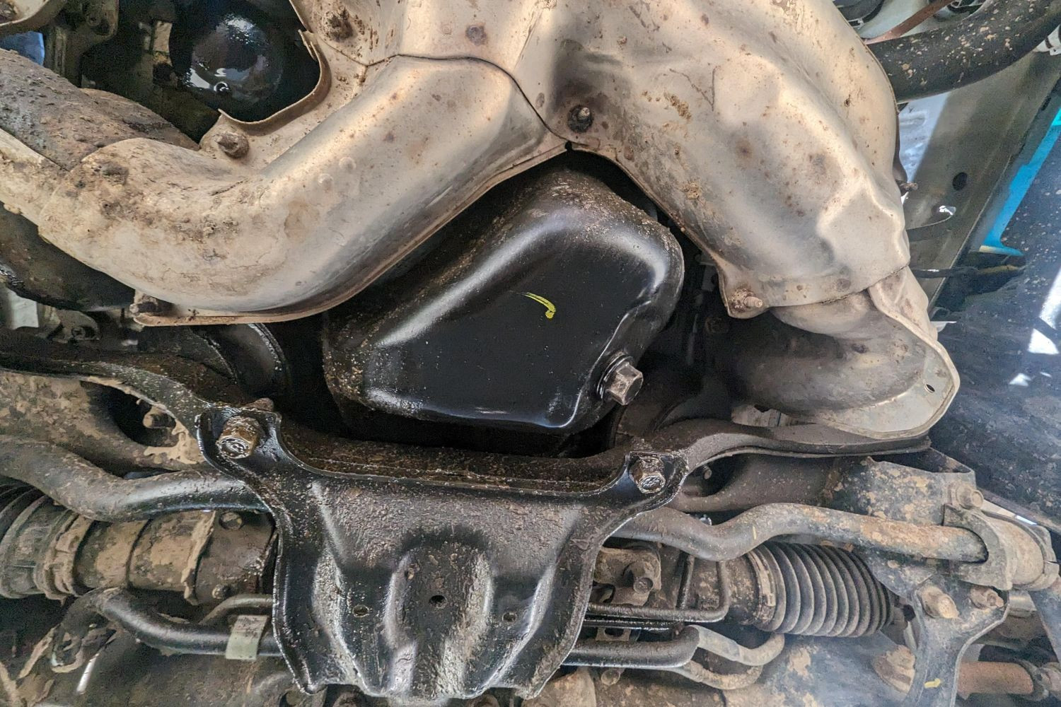 Subaru rò rỉ dau dong co.jpg