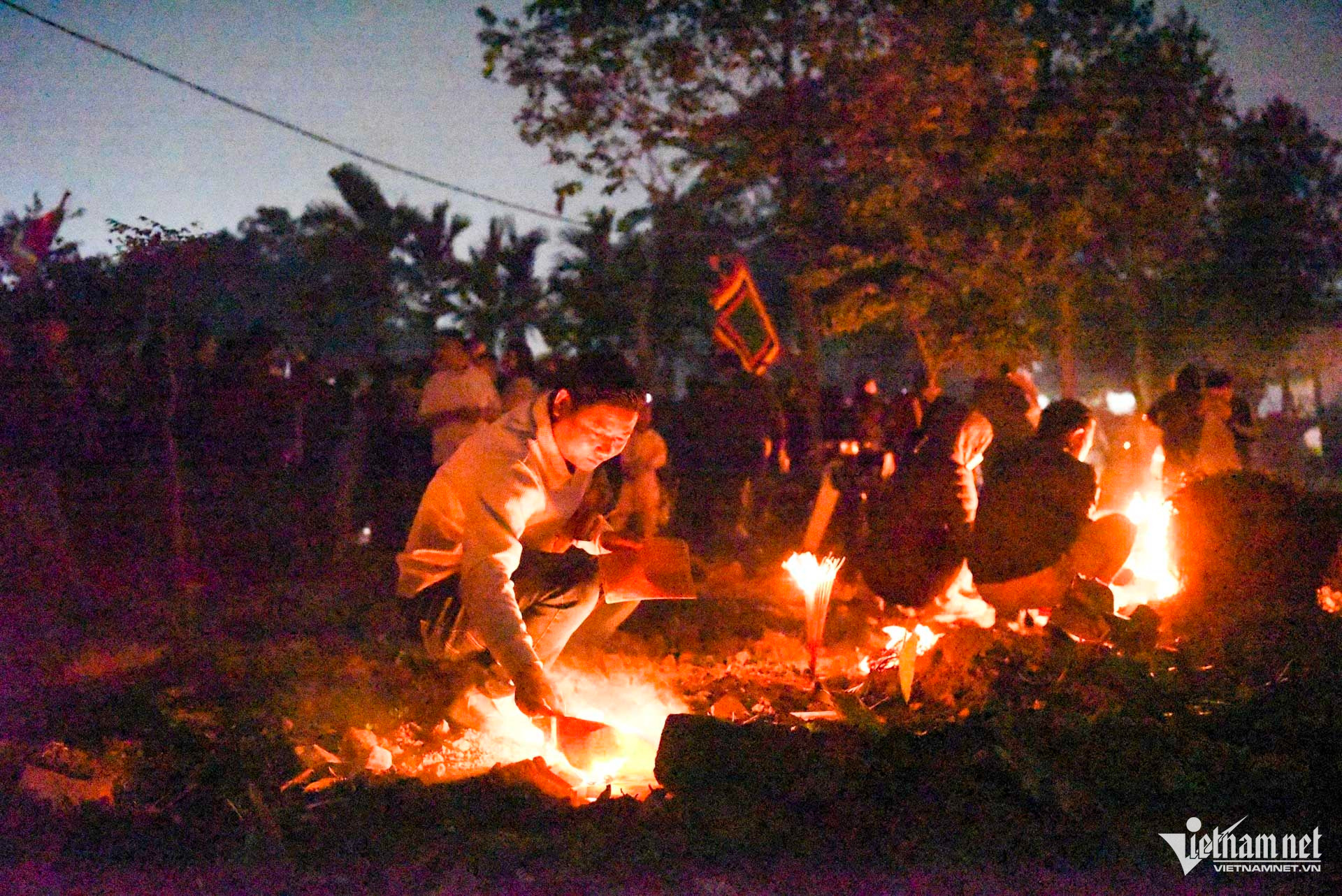 W-chợ âm dưng.JPG.jpg