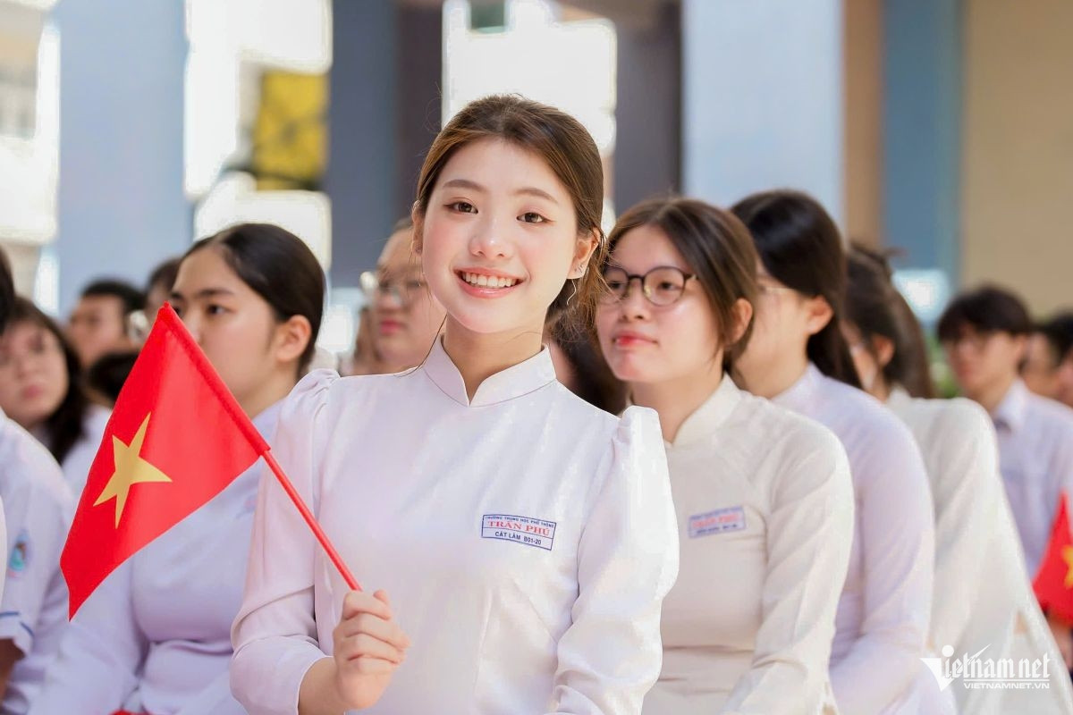 Con người Việt Nam trong tương lai như thế nào sẽ do nền giáo dục hôm nay quyết định