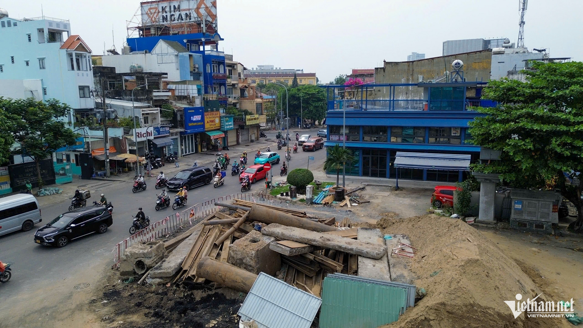 w tuyen metro 2 tuan hung 25 2209.jpg