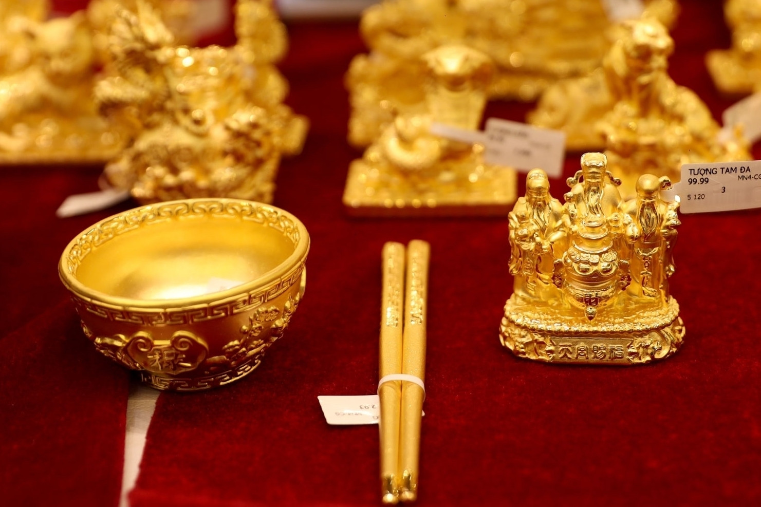  Giá vàng hôm nay 23/2/2026 lại sáng cửa tăng, SJC chờ cột mốc mới 