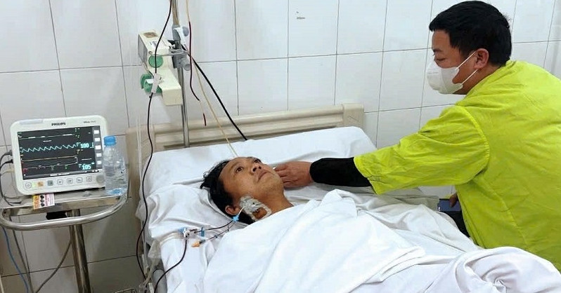 Người đàn ông 28 năm nằm liệt giường nguy kịch, cộng đồng cần hỗ trợ khẩn cấp