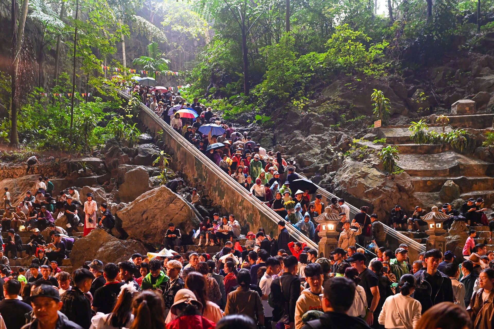 chua huong the bang 13 523 954.jpg