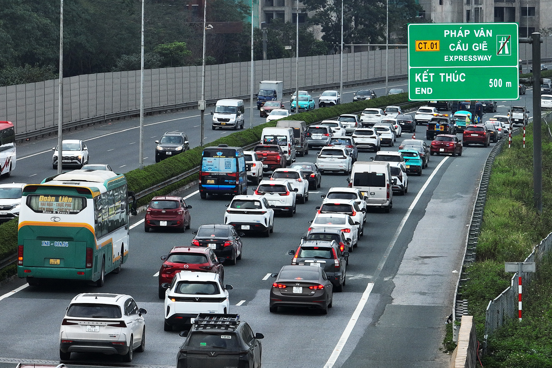 Dự kiến tạm cấm chiều đi từ Hà Nội, TPHCM trên một số cao tốc trong mùng 6 Tết