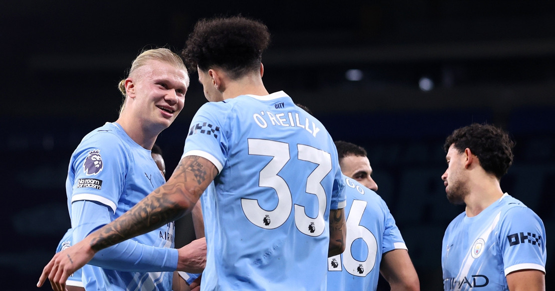 Hạ Newcastle, Man City phả hơi nóng vào gáy Arsenal