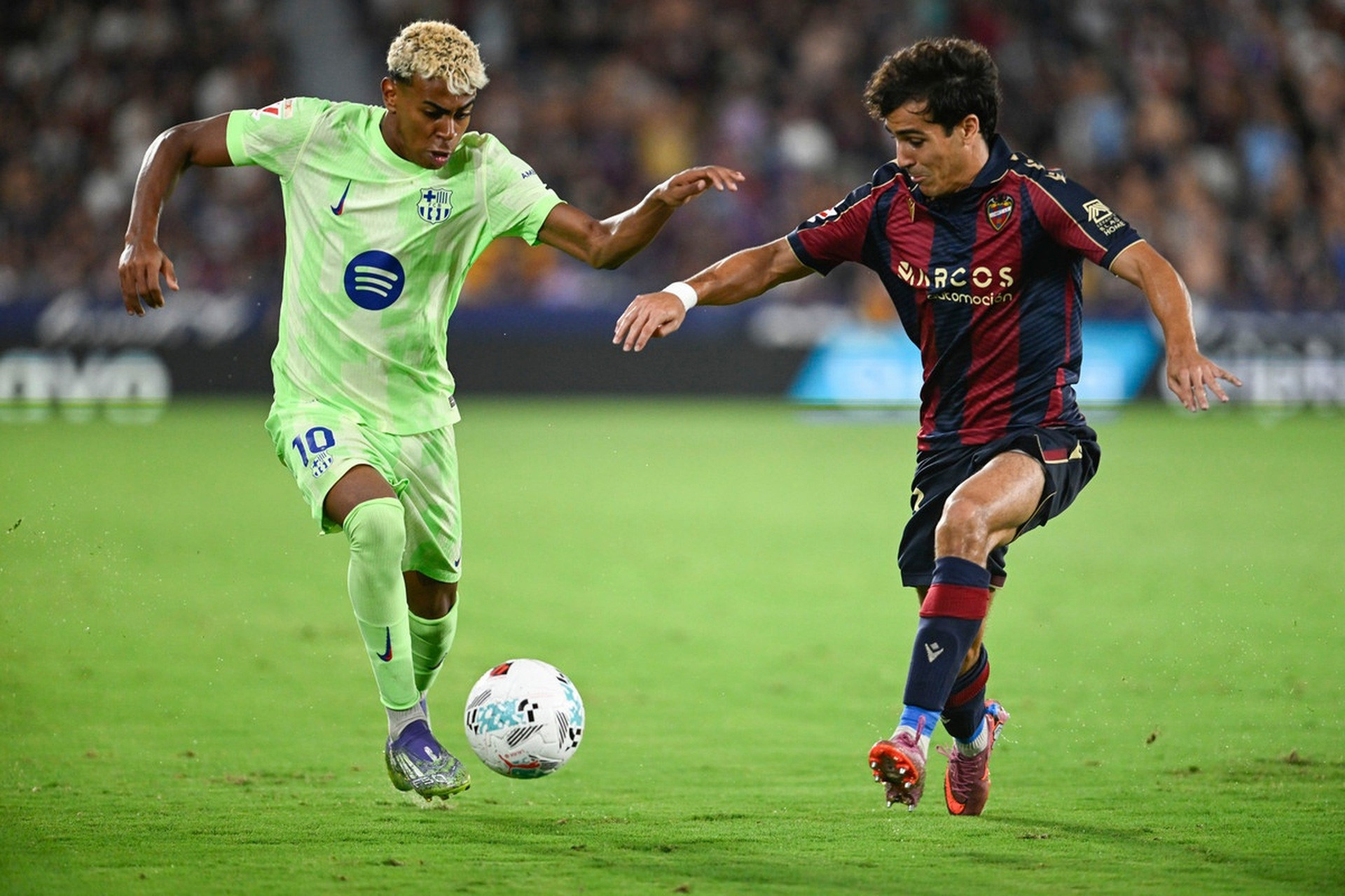 Lamine Yamal Barca Levante.jpg