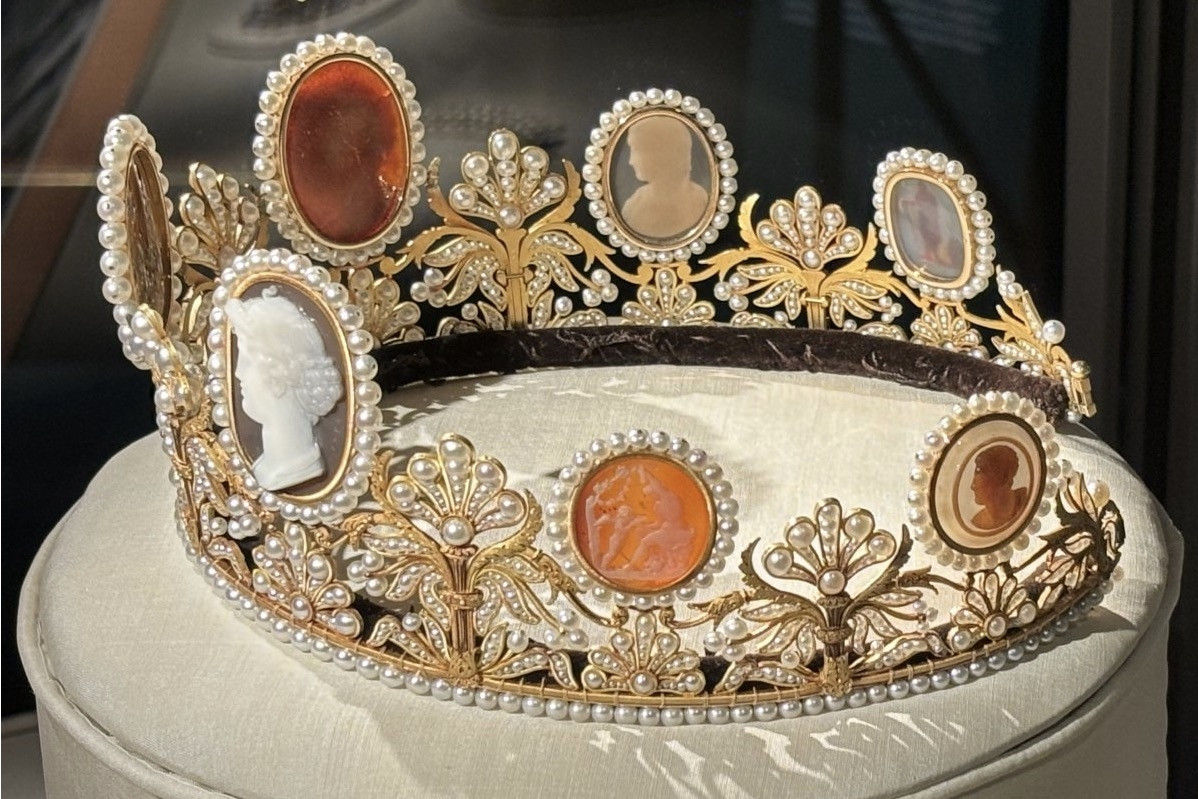  Lịch sử và lời nguyền của những trang sức hoàng gia nổi tiếng thế giới 