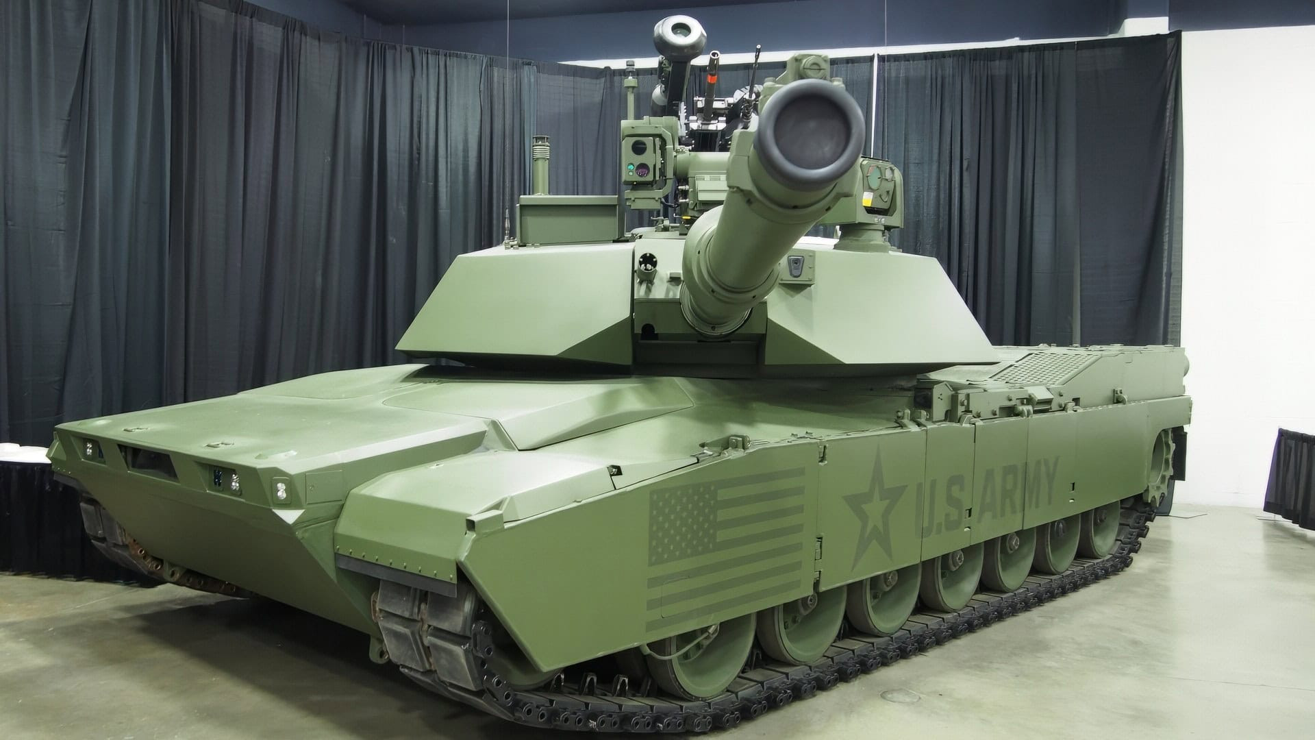 M1E3 Tank 19FortyFive Photo from Detroit Auto Show.jpg