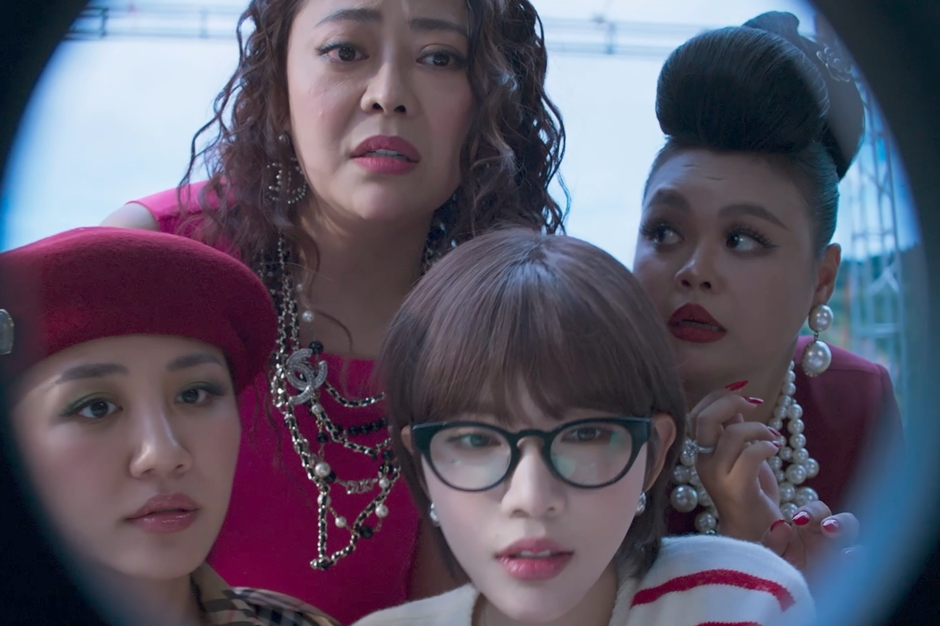 Ồn ào phim 'Thỏ ơi!' của Trấn Thành: Phim có phải sách đạo đức đâu?