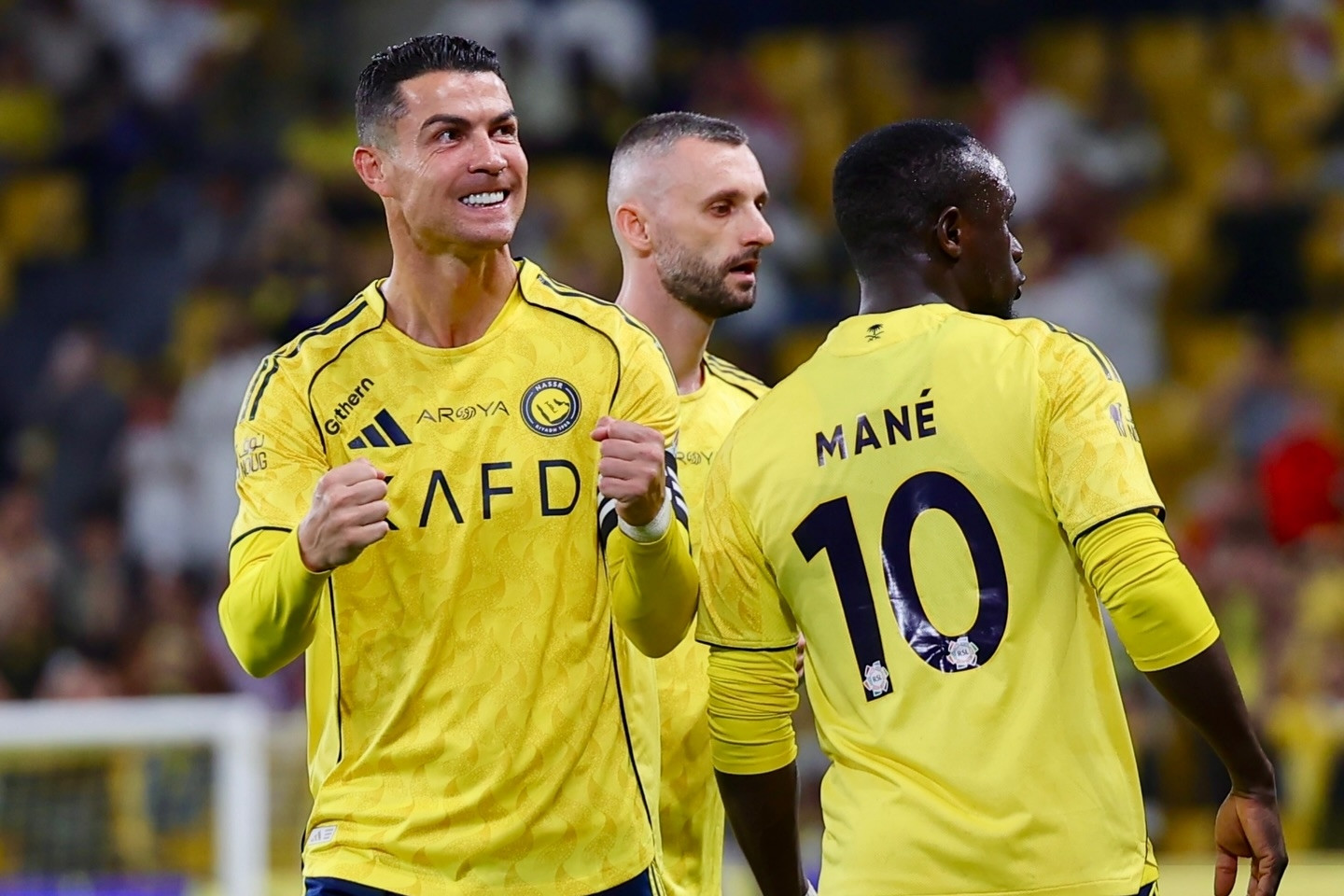 Ronaldo bùng nổ, đưa Al Nassr lên ngôi đầu