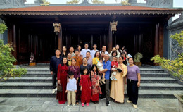 Tết sum vầy .jpg