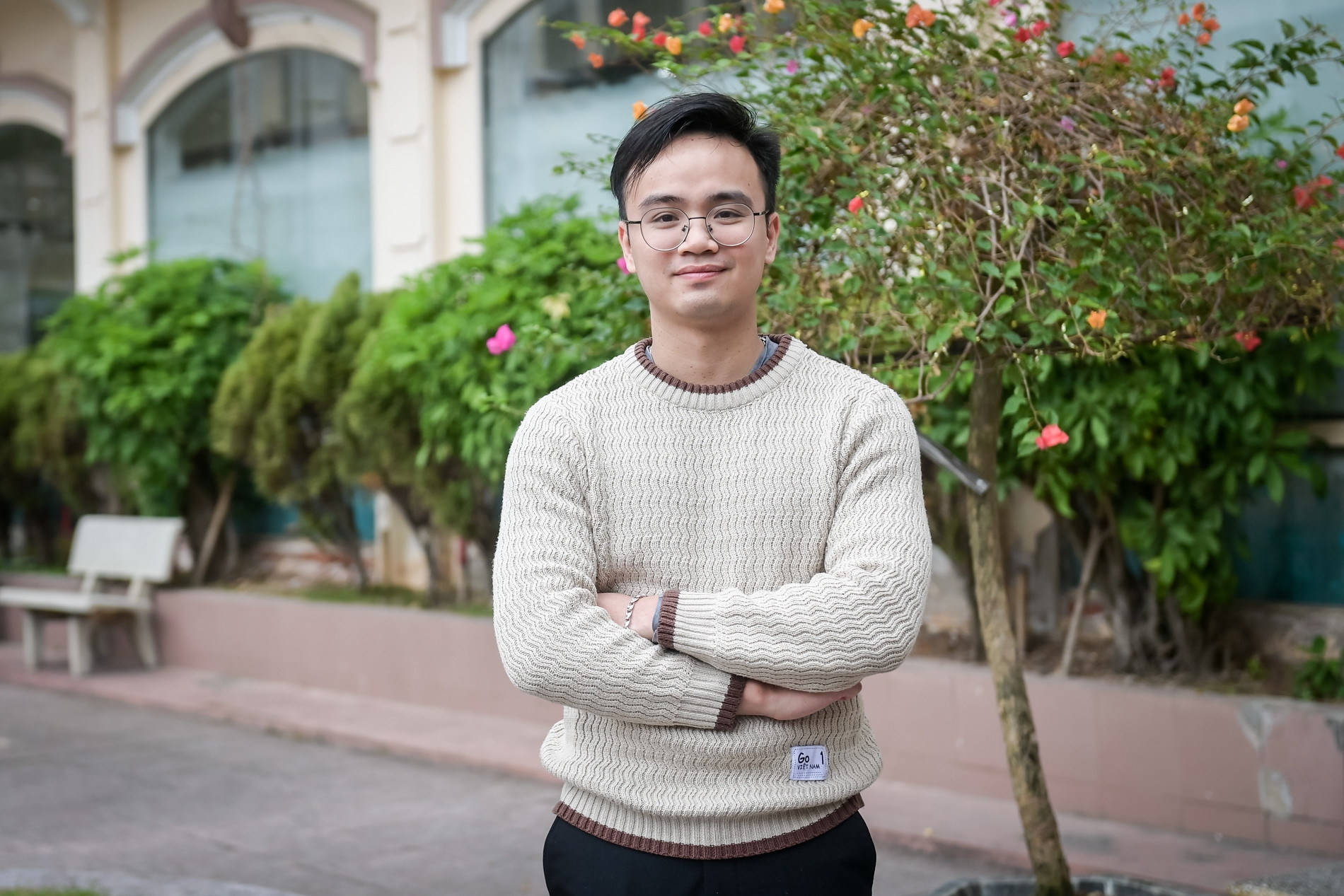 Thầy giáo 9x dẫn dắt đội tuyển thi học sinh giỏi quốc gia, có 2 giải nhất, 1 thủ khoa