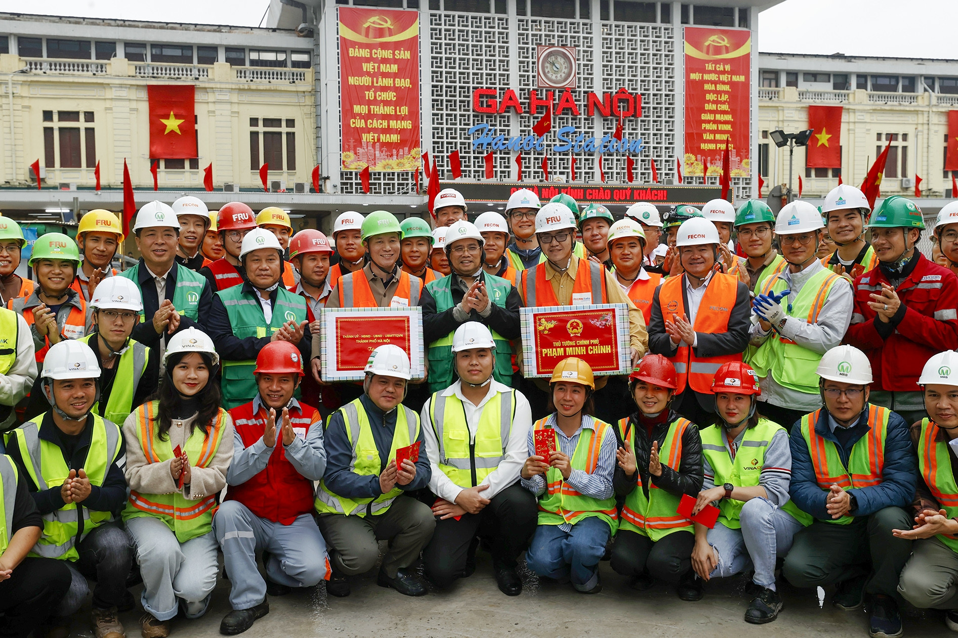 Thủ tướng chúc Tết, kiểm tra thi công tuyến đường sắt đô thị Nhổn - Ga Hà Nội