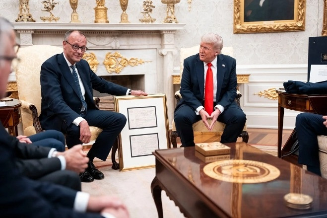 Thủ tướng Đức đại diện EU đàm phán về thuế quan với ông Trump