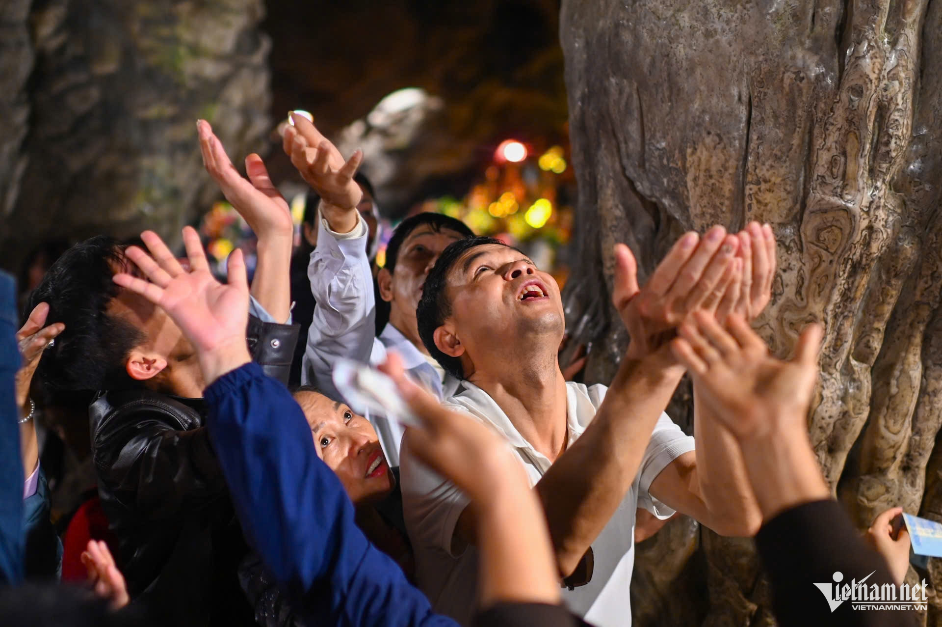 W-chùa hướng   Thế Bằng 10.jpg