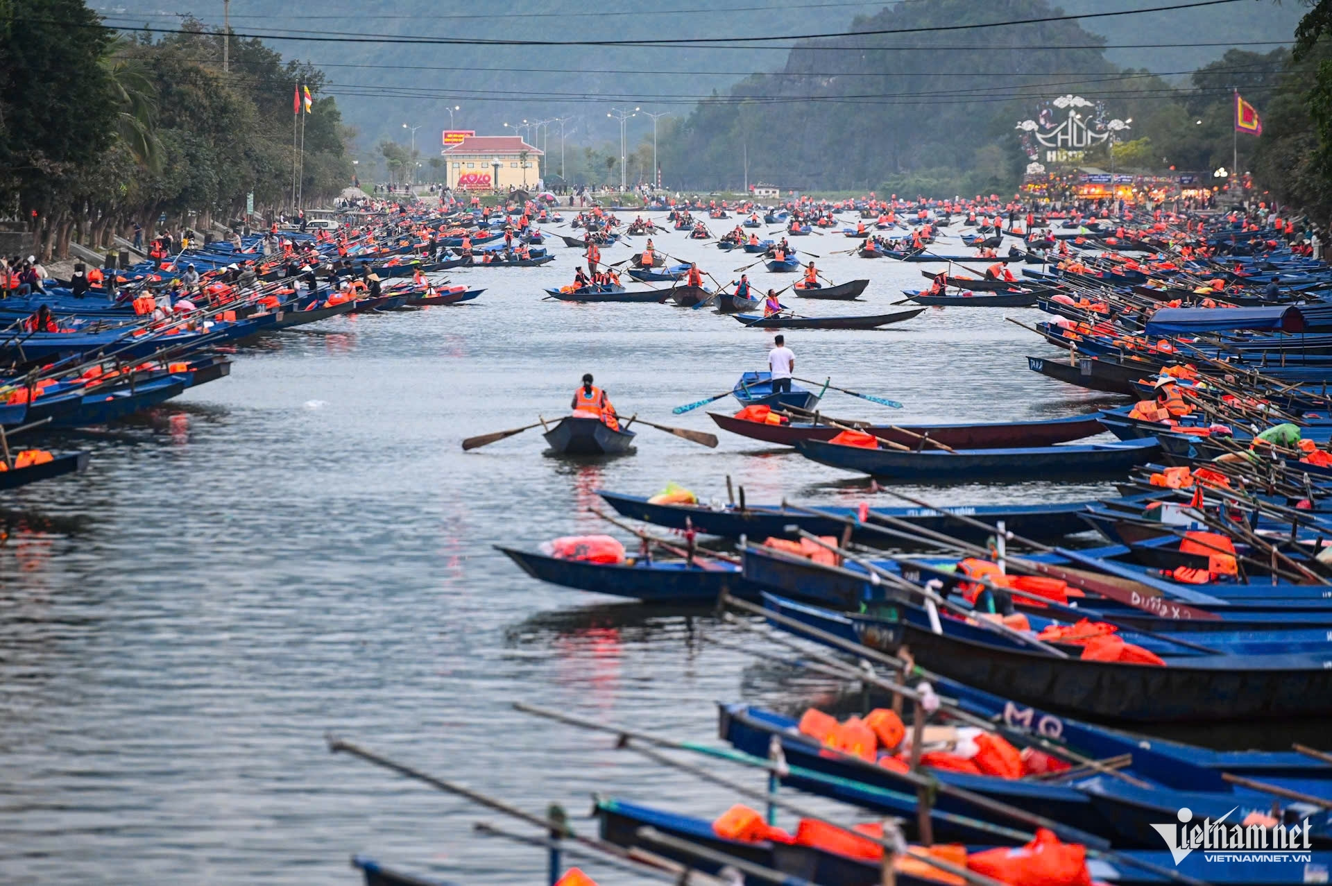 w chua huong the bang 12 528.jpg