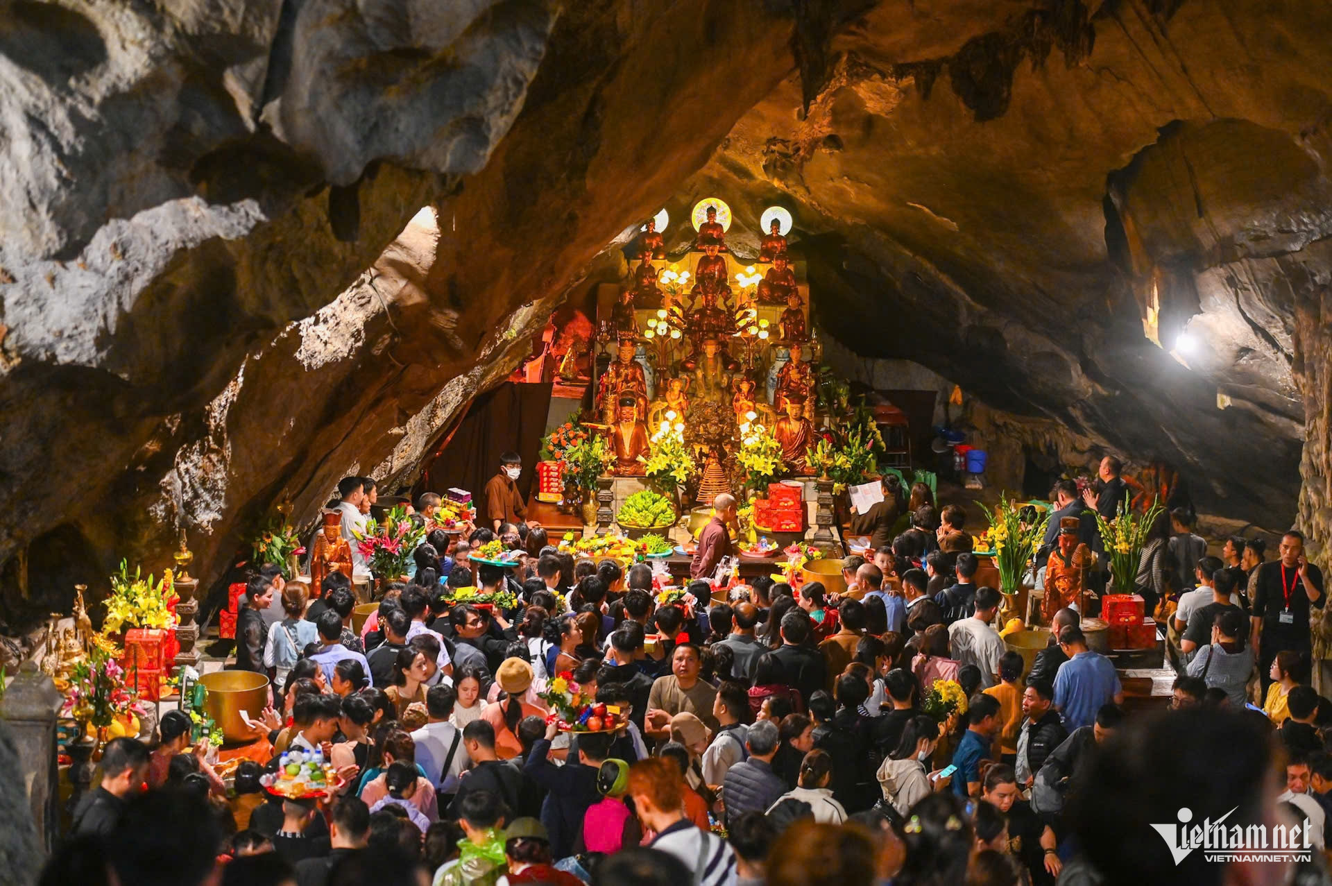 W-chùa hướng Thế Bằng 7.jpg