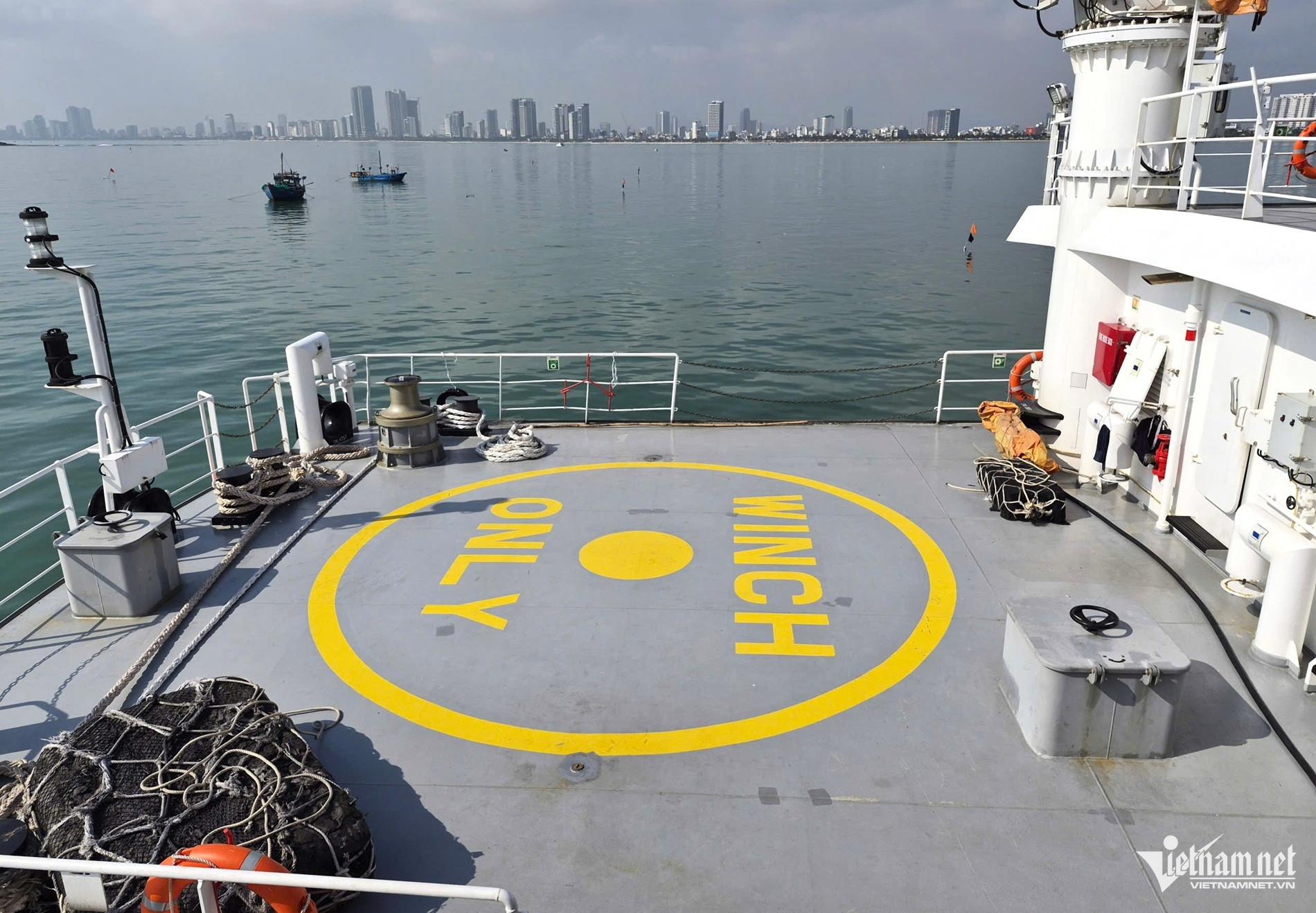 W-tàu cứu hộ12.jpg