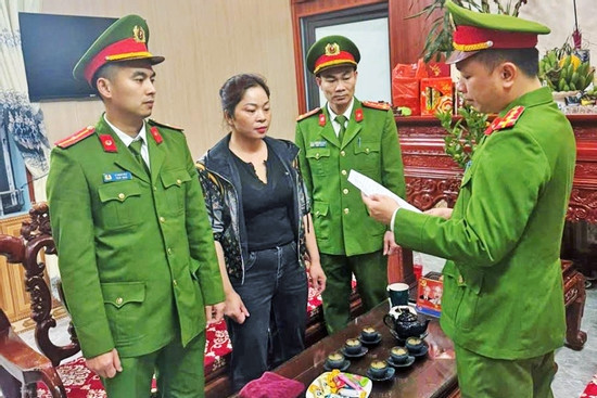 Bản tin trưa 23/2: Bắt giữ đối tượng thu tiền trông giữ xe trái phép ở Bắc Ninh