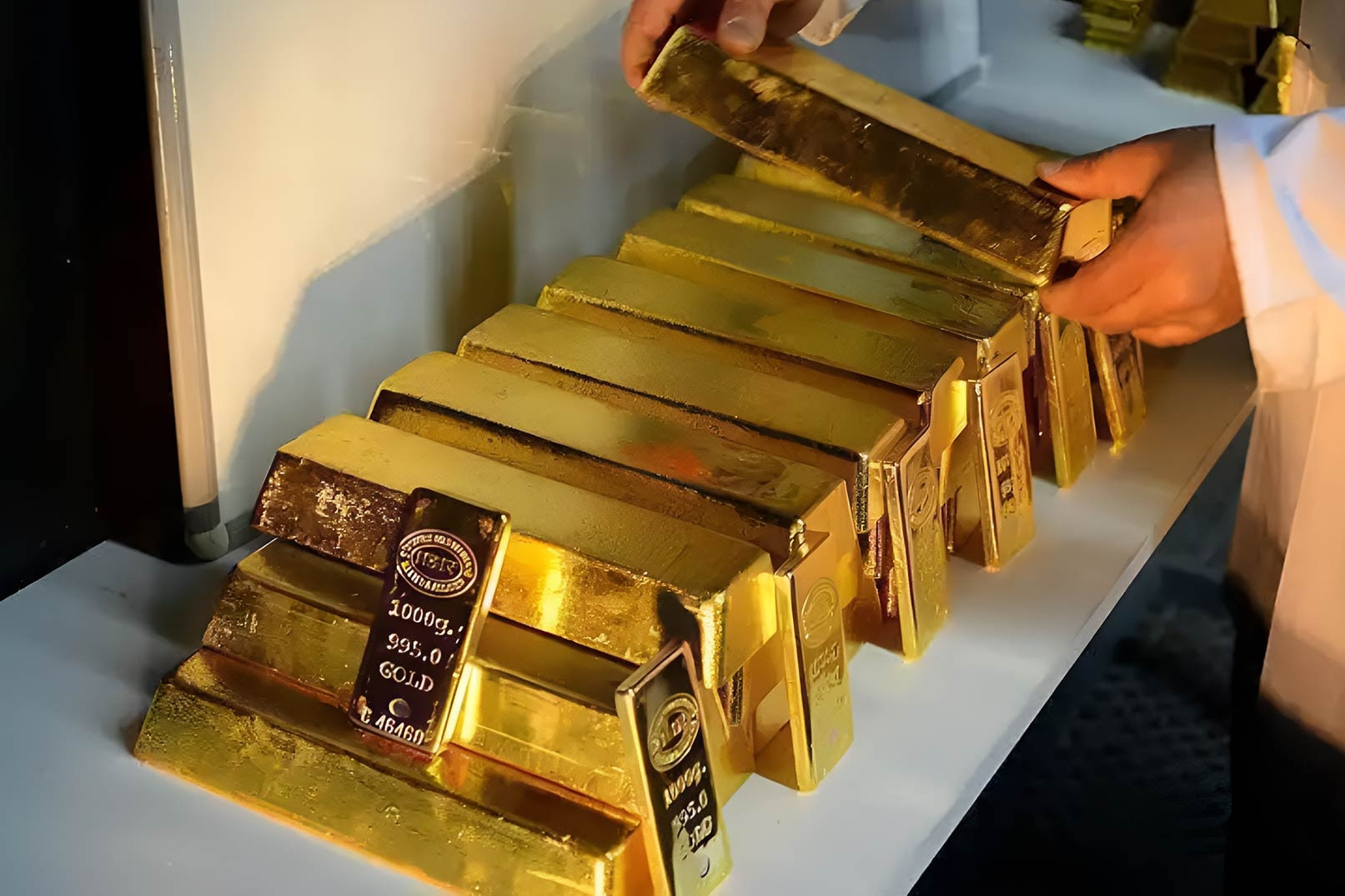 Giá vàng 2026 có thể lên 7.300 USD/ounce: Phố Wall đang đặt cược vào điều gì?