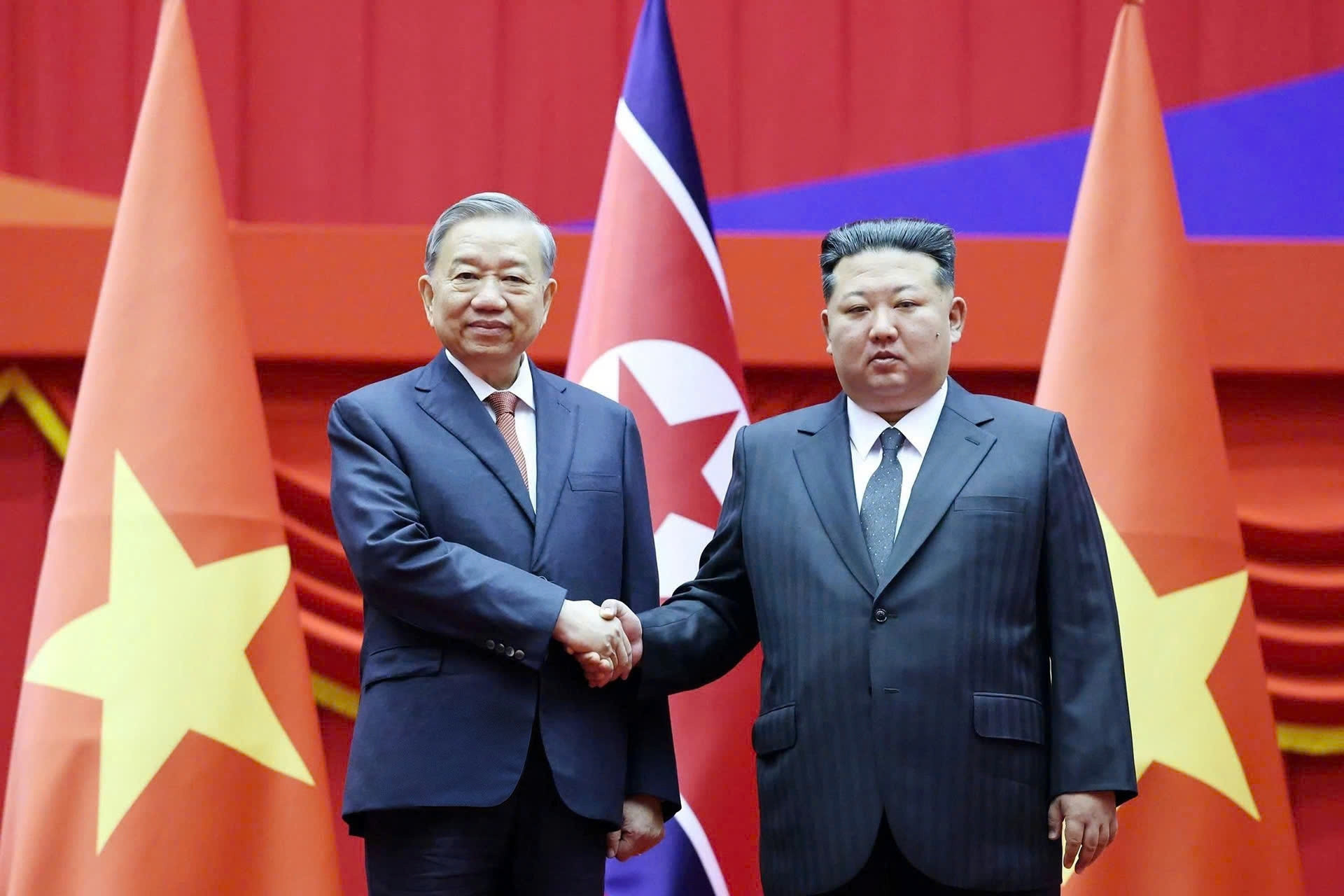 Tổng Bí thư Tô Lâm chúc mừng Tổng Bí thư, Chủ tịch Triều Tiên Kim Jong Un