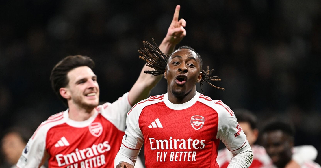 Arsenal vùi dập Tottenham nhờ hàng công thăng hoa