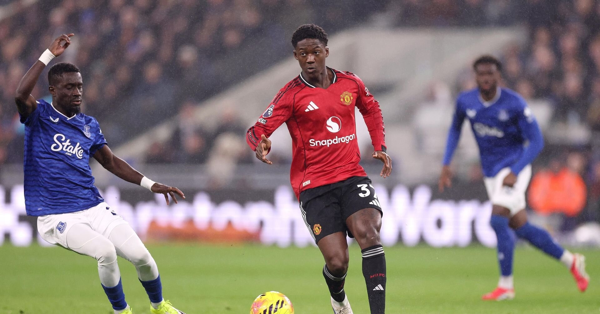 Kết quả bóng đá hôm nay 24/2: MU đòi nợ Everton