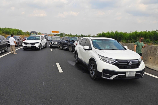  Bản tin chiều 23/2: Liên tiếp 3 vụ tai nạn trên cao tốc qua Đồng Nai 