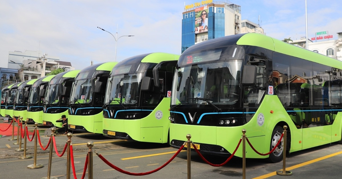 TP.HCM chính thức đưa vào hoạt động 25 tuyến xe buýt điện từ 1/3