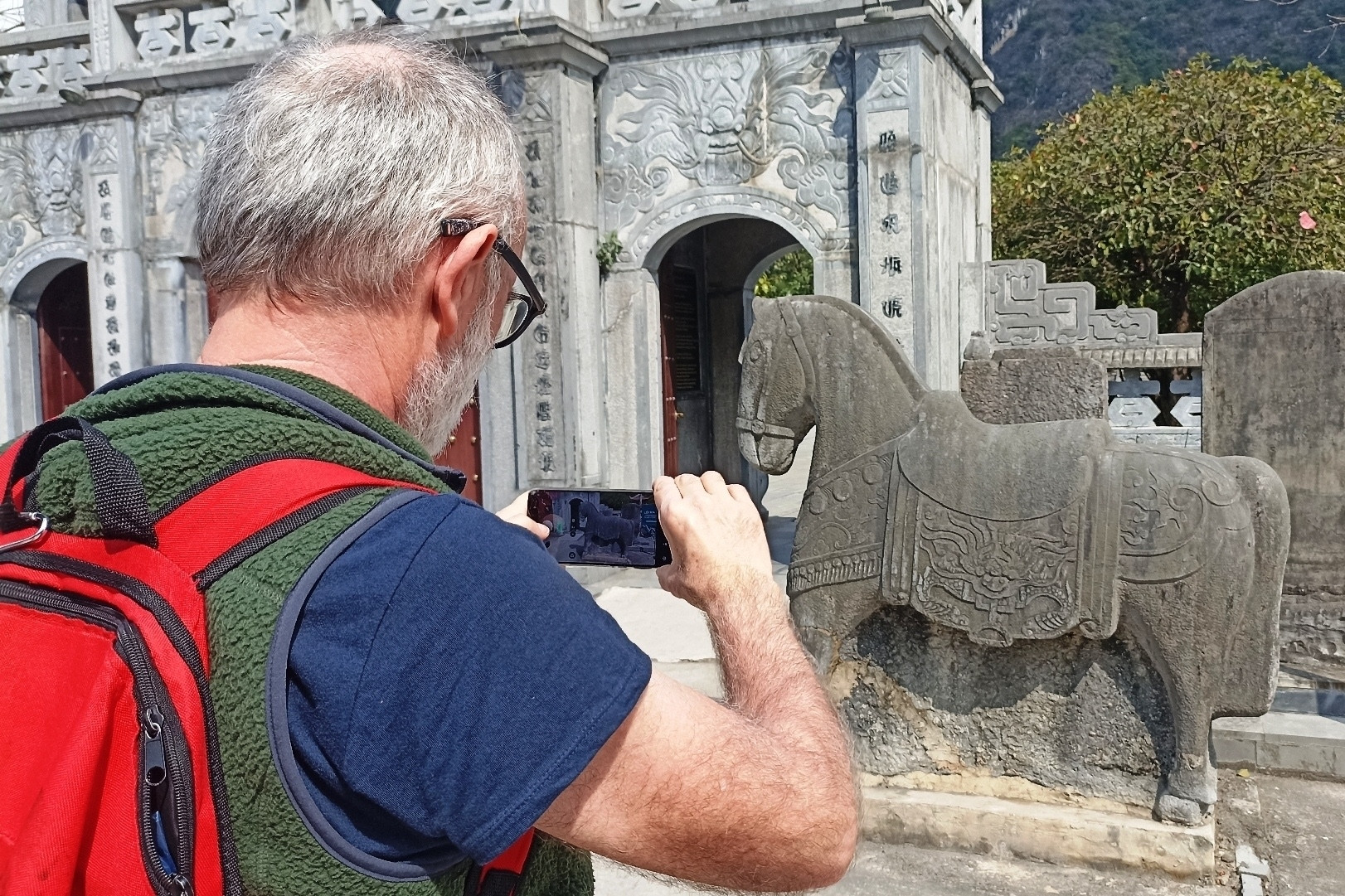  Bí ẩn đôi ngựa khắc trong bia đá ngôi đền 800 tuổi 