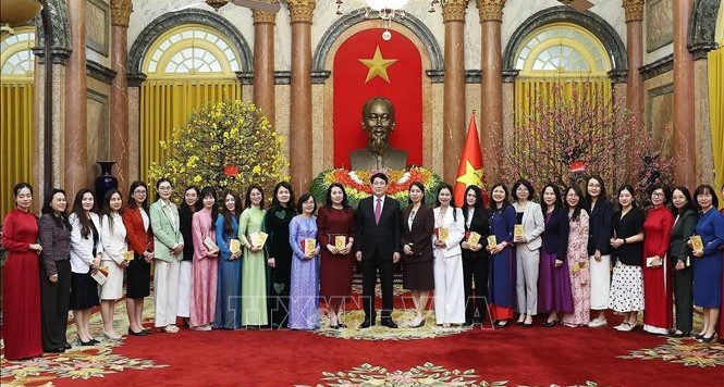Chủ tịch nước Võ Văn Thưởng chúc Tết cán bộ, người lao động Văn phòng Chủ tịch nước