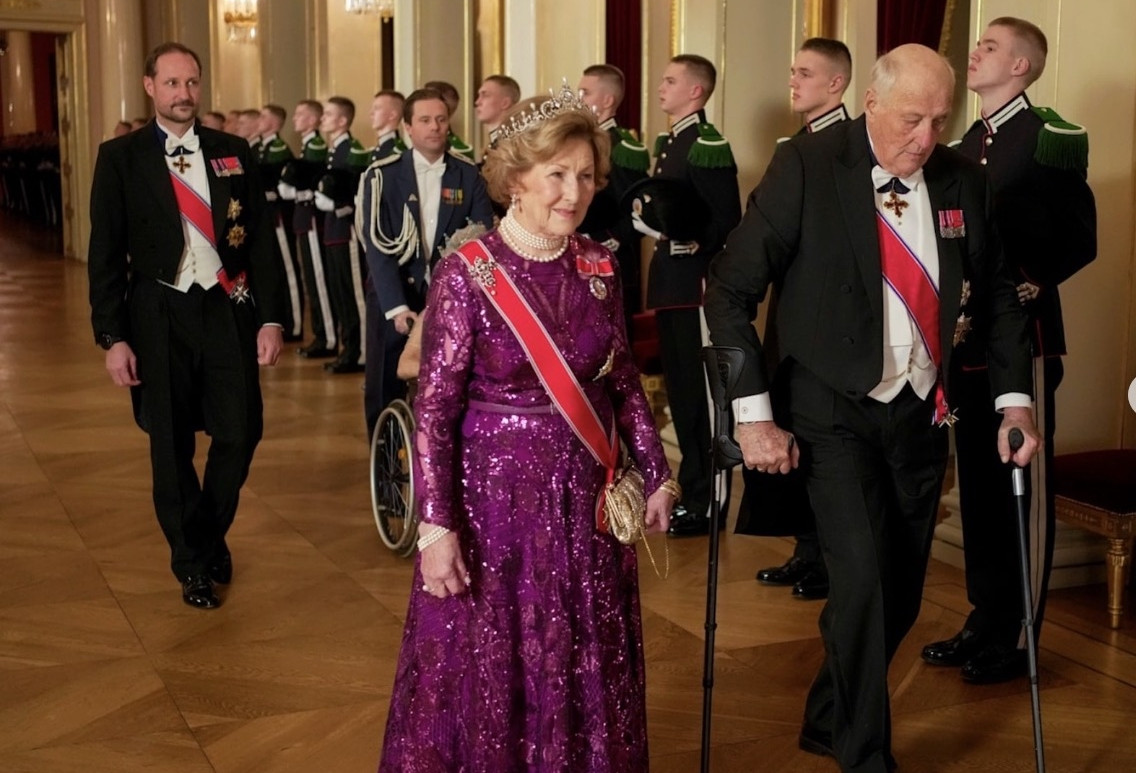 Hoàng hậu Na Uy và chiếc vương miện bị đánh cắp