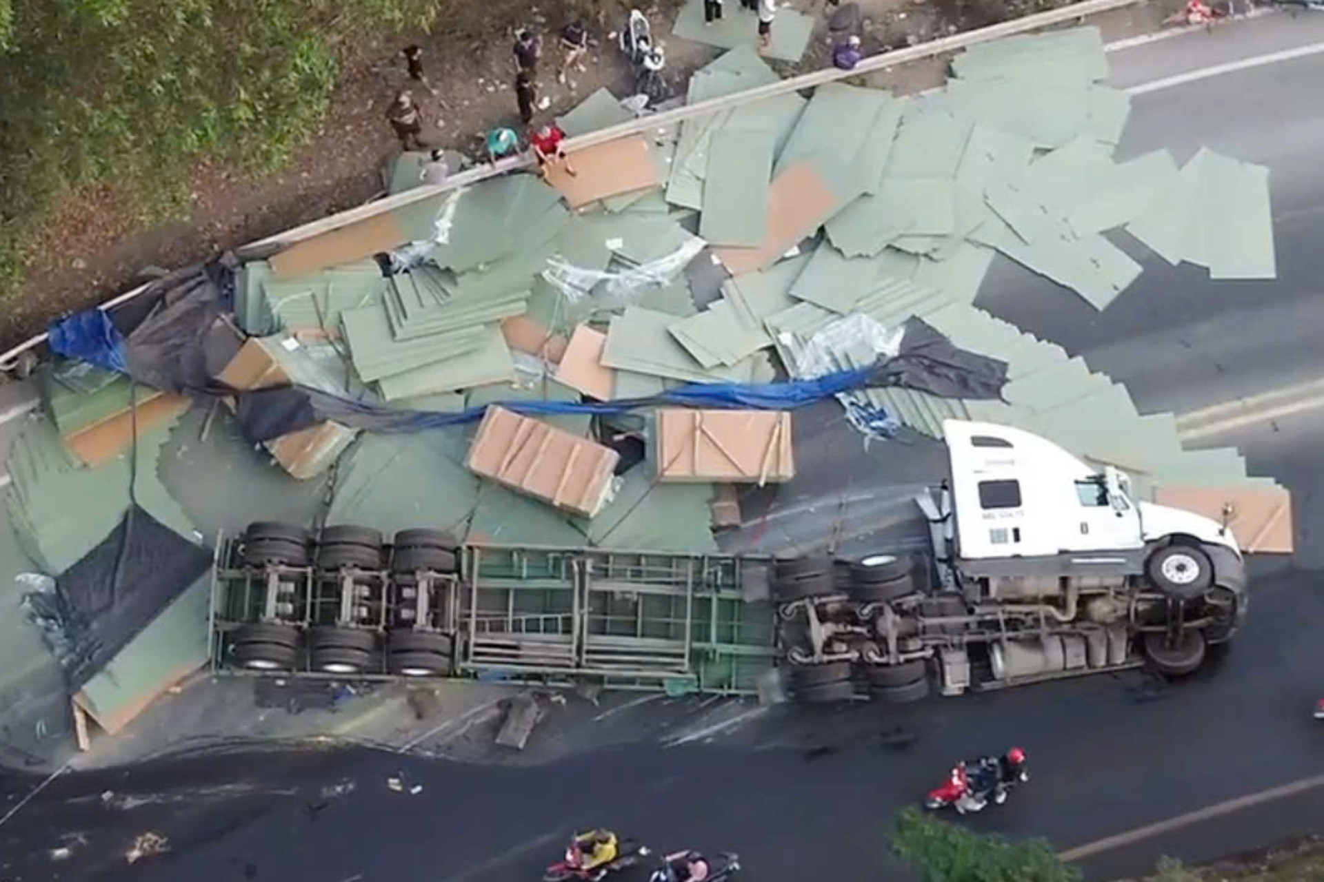 lat xe container.jpg