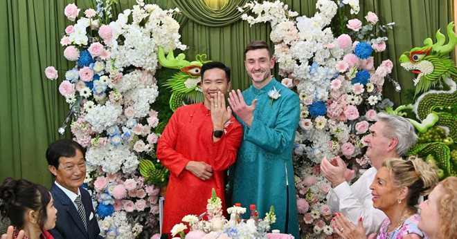 Câu chuyện tình yêu vượt biên giới: Đám cưới 'không cô dâu' ở Vĩnh Long gây xúc động