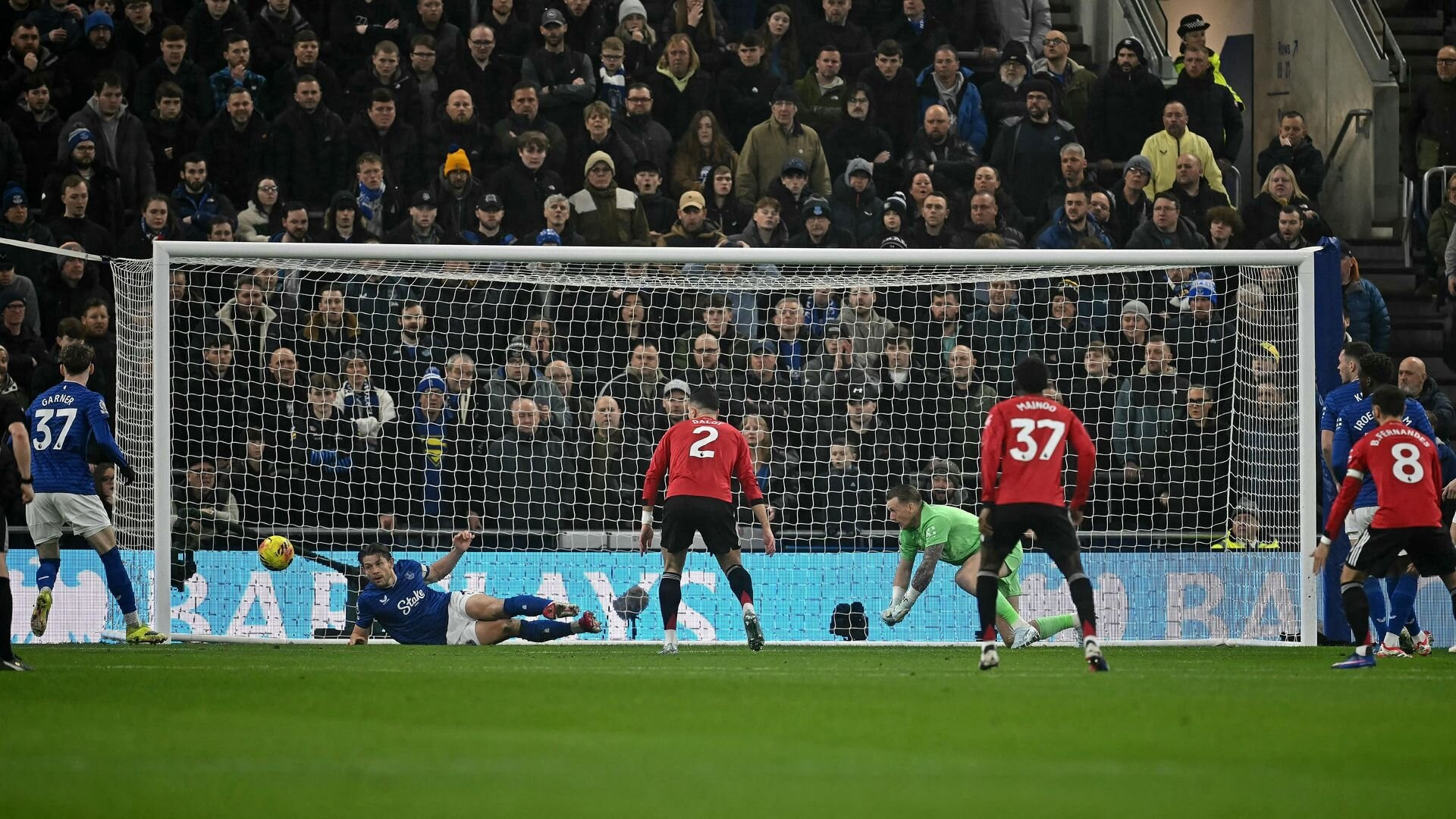 resources_premierleague_pulselive_com 2263185295 (1).jpg