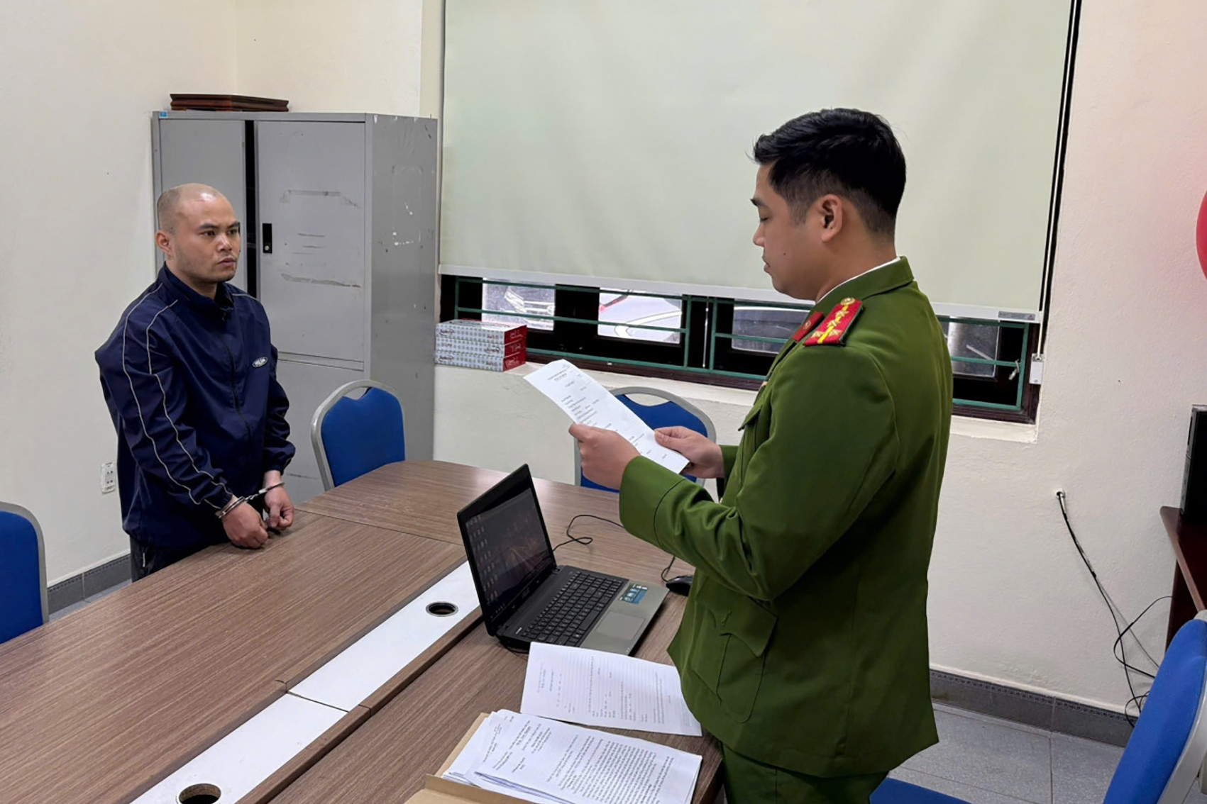 Thanh niên 9X thủ sẵn dao đi cướp tiệm vàng ở Quảng Ninh